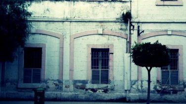 Türkiye’deki en ilginç okul! Bahçesinde 1901 yılında duran heykeli duyunca hayret edeceksiniz